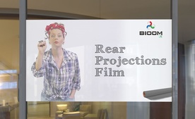 Реклами със самозалепващо фолио и проектор