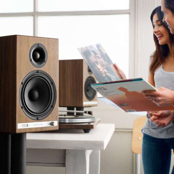 Активни тонколони Audioengine HD6 Home Music System w/ Bluetooth aptX-HD с орехов финиш - Image 5